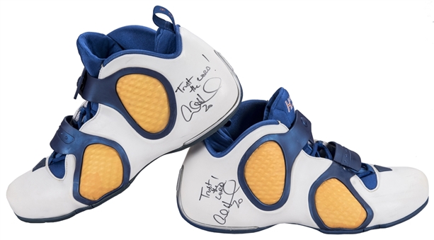 2001 Allan Houston Game Used & Signed Nike New York Knicks Sneakers (Player LOA & JSA)